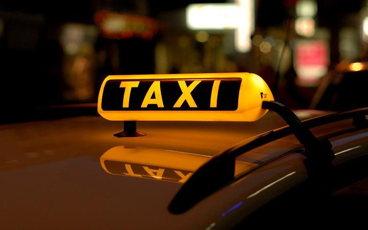 Сколько зарабатывают таксисты